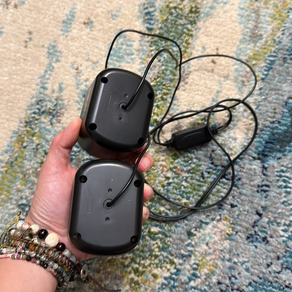 🍀 4/$15! 🔈Basic USB Speakers - Picture 3 of 5